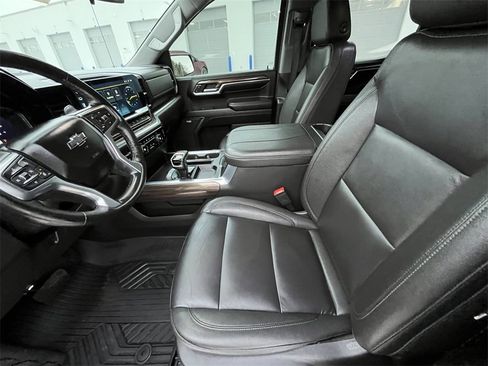 Used 2024 Chevrolet Silverado 1500 LT Trail Boss w/ LT Trail Boss Premium Package image 13