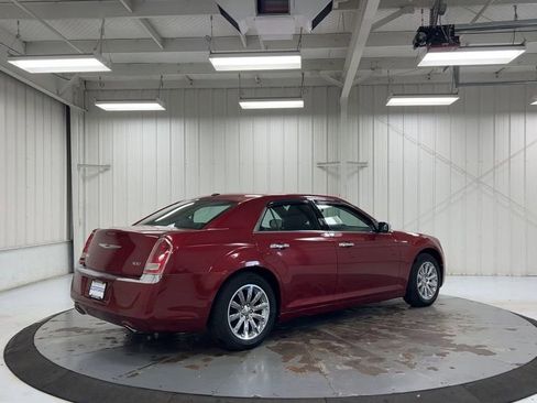 Used 2012 Chrysler 300 Limited RWD image 8