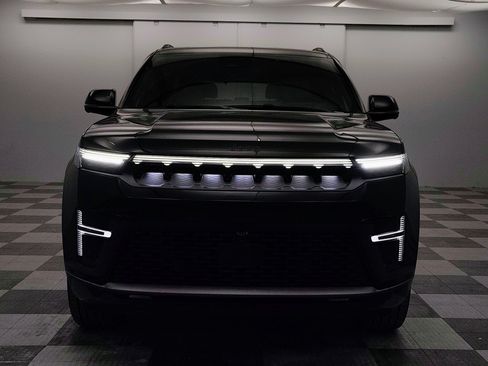 New 2026 Jeep Grand Wagoneer Limited AWD/4WD image 8