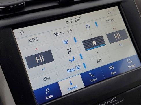 Used 2020 Ford Fusion SE image 16