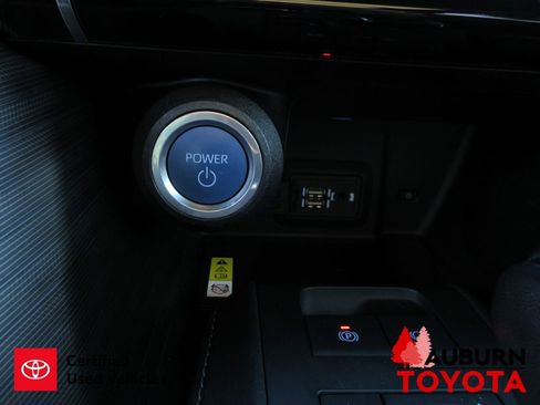 Certified 2021 Toyota Venza Limited w/ Carpet Mat Package (TMS) image 19