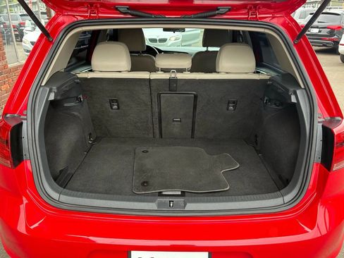 Used 2015 Volkswagen Golf S image 17