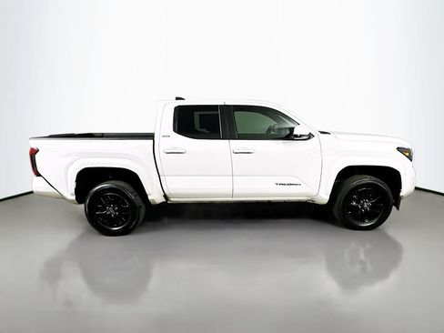 Used 2025 Toyota Tacoma SR5 RWD image 7