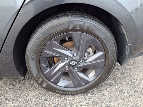 Used 2022 Hyundai Elantra SEL w/ Convenience Package image 38