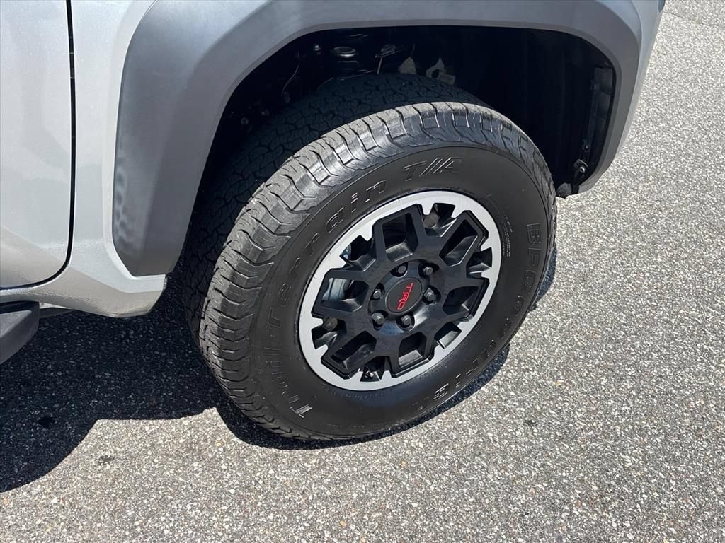 Used 2024 Toyota Tacoma TRD Off-Road AWD/4WD image 28
