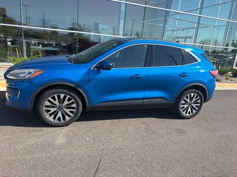 Used 2020 Ford Escape Titanium AWD/4WD image 2