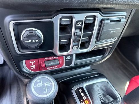 Used 2024 Jeep Wrangler Unlimited AWD/4WD image 20