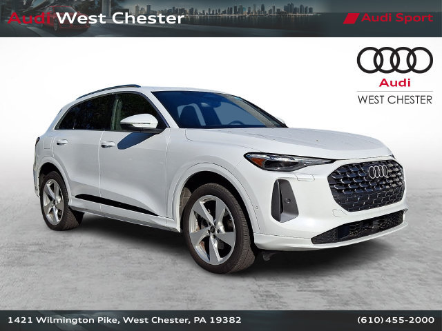 Certified 2025 Audi Q5 Premium Plus w/ Premium Plus AWD/4WD image 1