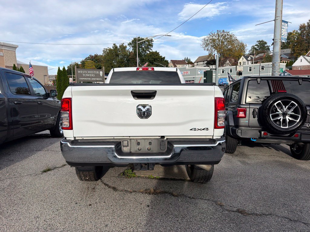Used 2022 RAM 2500 Tradesman w/ Chrome Appearance Group AWD/4WD image 4