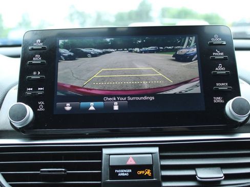 Used 2018 Honda Accord Sport image 17