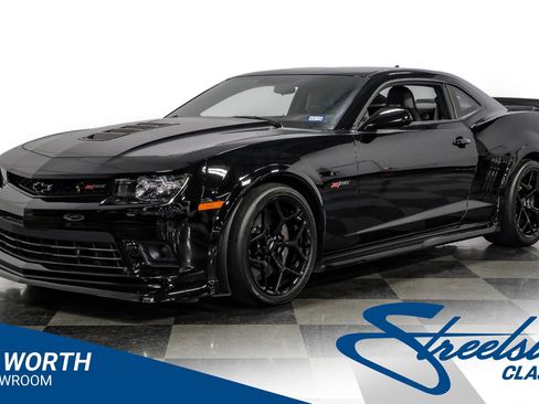 Used 2015 Chevrolet Camaro Z/28 RWD image 1