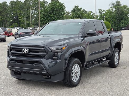 Used 2025 Toyota Tacoma SR RWD image 2