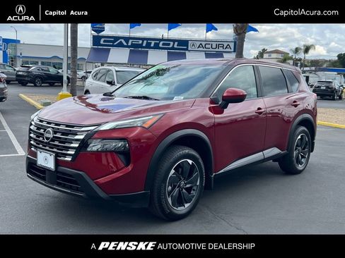 Used 2024 Nissan Rogue SV image 1