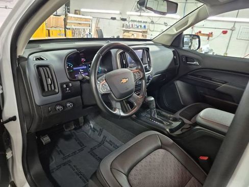 Used 2021 Chevrolet Colorado Z71 w/ Safety Package AWD/4WD image 11
