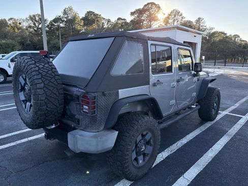 Used 2016 Jeep Wrangler Unlimited Sport image 2