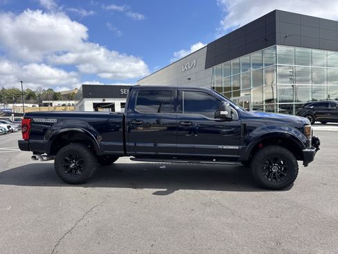 Used 2022 Ford F250 Lariat w/ Tremor Off-Road Package image 8