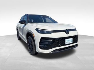 New 2026 Volkswagen Tiguan SE R-Line video 1