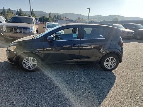 Used 2015 Chevrolet Sonic LT image 2