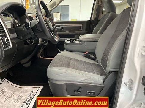 Used 2019 RAM 1500 Big Horn AWD/4WD image 13