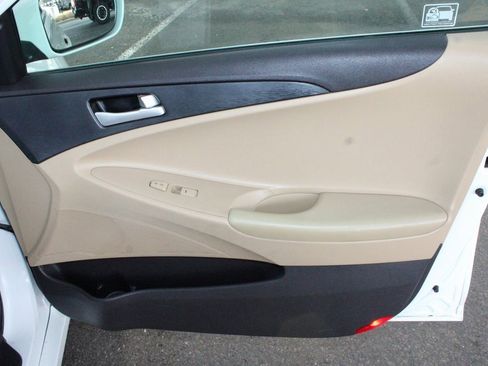 Used 2013 Hyundai Sonata GLS image 40