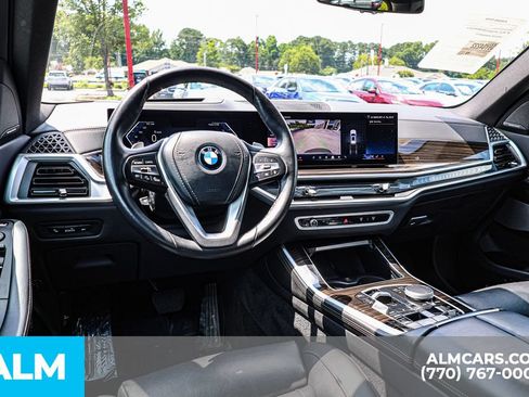 Used 2025 BMW X5 xDrive50e AWD/4WD image 29