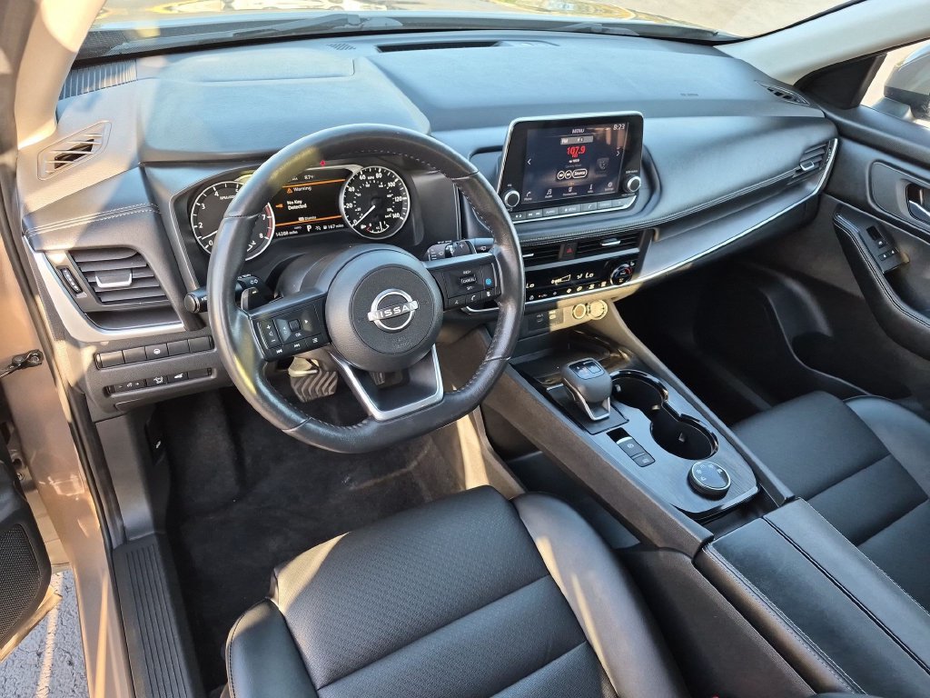 Used 2024 Nissan Rogue SV w/ SV Premium Package AWD/4WD image 10