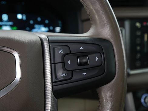 Used 2023 GMC Yukon Denali AWD/4WD image 30