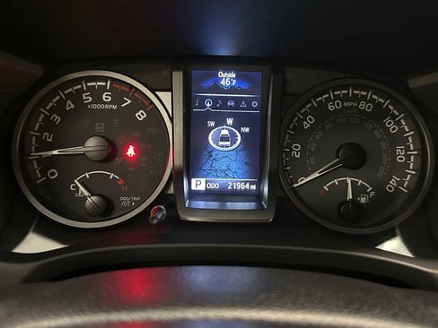Certified 2023 Toyota Tacoma TRD Off-Road w/ Technology Package AWD/4WD image 12