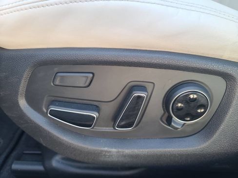 Used 2016 Hyundai Genesis 3.8 w/ Option Group 04 image 17