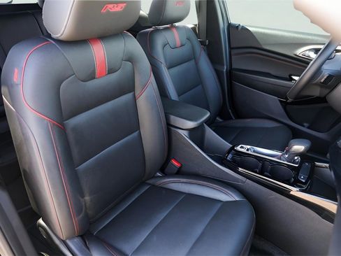 Used 2024 Chevrolet Trax RS w/ Driver Confidence Package image 33