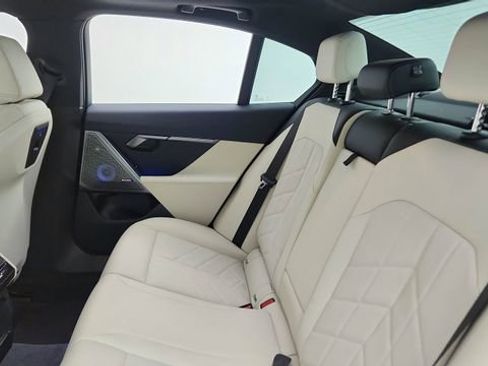 Used 2024 BMW 530i image 29