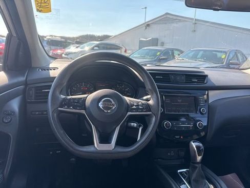Used 2019 Nissan Rogue Sport S w/ Appearance Package image 13