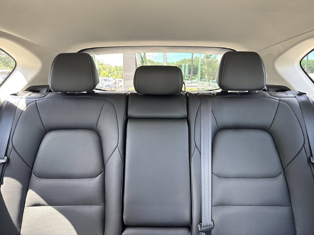 Certified 2025 MAZDA CX-5 AWD 2.5 S w/ Select Package image 18