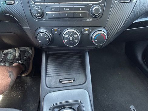 Used 2015 Kia Forte Koup EX image 14