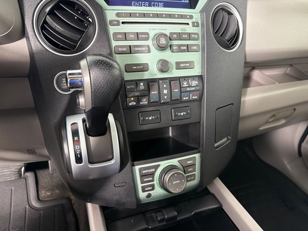 Used 2011 Honda Pilot EX-L image 17