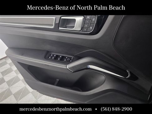 Used 2023 Porsche Cayenne Turbo image 30