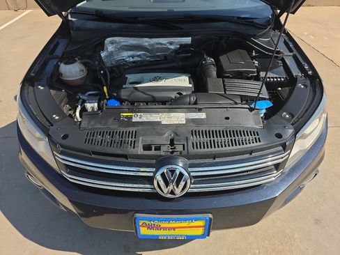 Used 2017 Volkswagen Tiguan Sport image 26