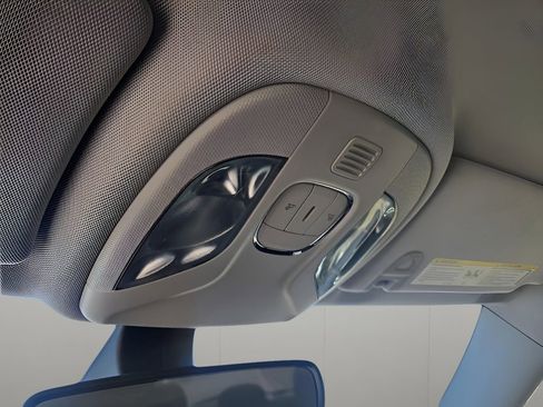 Used 2019 Jeep Compass Latitude image 24