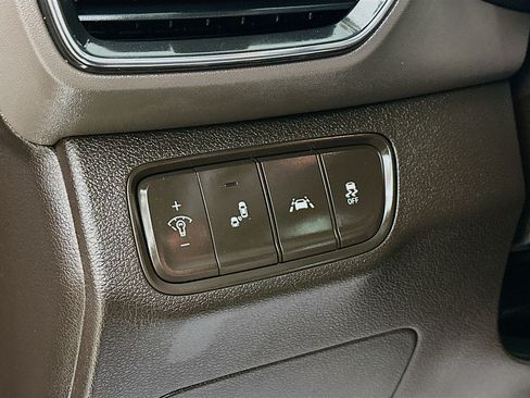 Used 2019 Hyundai Santa Fe SE image 10