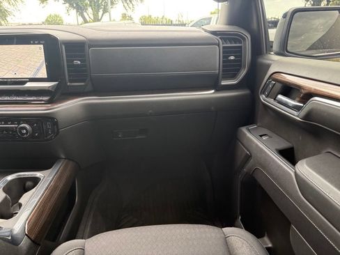 Used 2023 Chevrolet Silverado 1500 RST w/ Z71 Off-Road Package AWD/4WD image 9