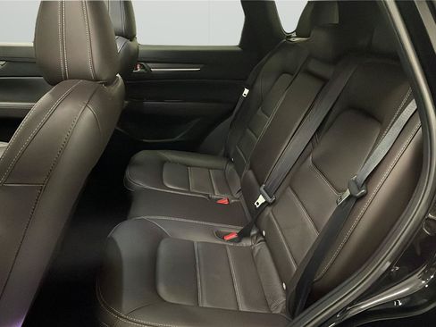 Used 2025 Chevrolet Traverse RS FWD image 11