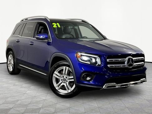 Used 2021 Mercedes-Benz GLB 250 4MATIC image 3
