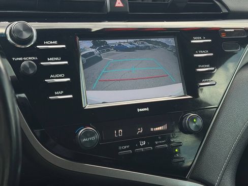 Used 2020 Toyota Camry SE FWD image 26