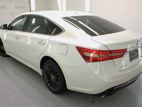 Used 2016 Toyota Avalon Touring image 31