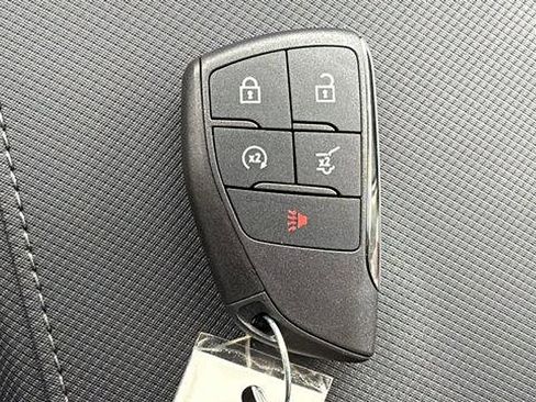 New 2026 Chevrolet Equinox EV RS image 28