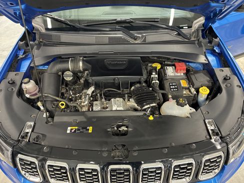Certified 2024 Jeep Compass Limited AWD/4WD image 9