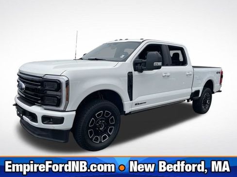 Used 2025 Ford F350 Platinum AWD/4WD image 1