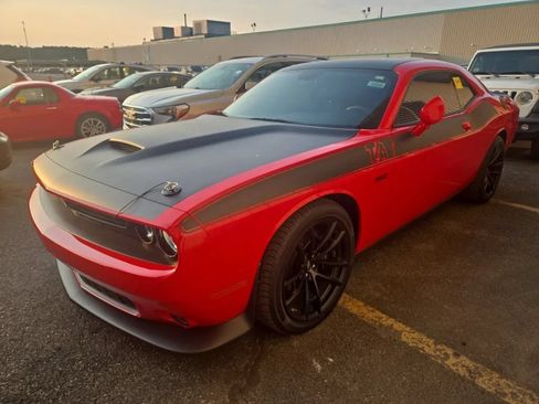 Used 2023 Dodge Challenger R/T Scat Pack w/ T/A Package RWD image 2