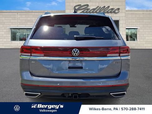 Used 2025 Volkswagen Atlas SE AWD/4WD image 5