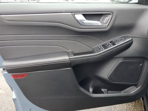 New 2026 Ford Escape SE image 19